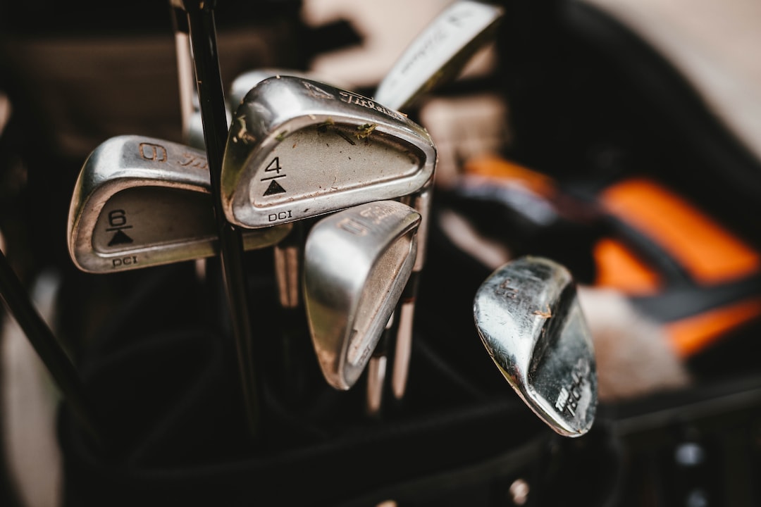 If you are looking for ways to keep your golf clubs clean for games, this guide can help. Here are tips on how to clean golf clubs at home.